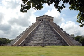 850188773-maya-temple