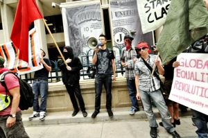 380304_10151532105187281_1920481561_n